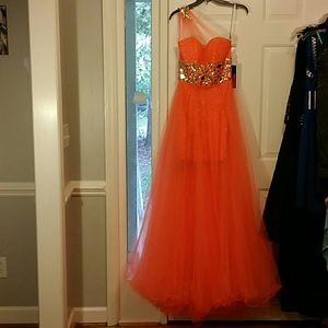 New mac duggal ballgown